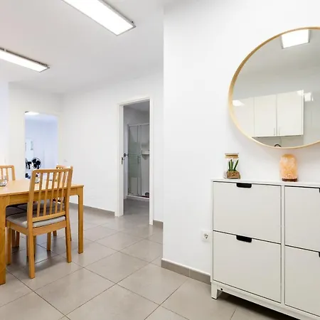 Apartament Cristianos Center Vi *